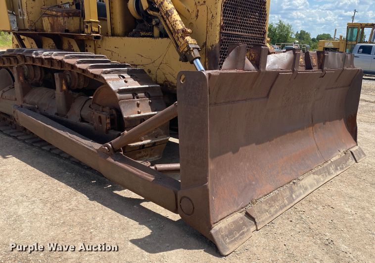 image for item DK6282 1967 Caterpillar D6C  dozer