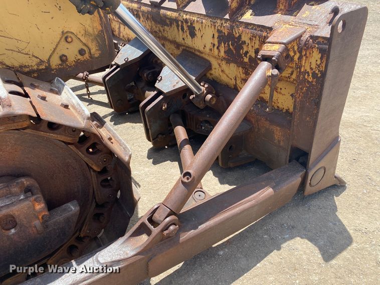 image for item DK6282 1967 Caterpillar D6C  dozer