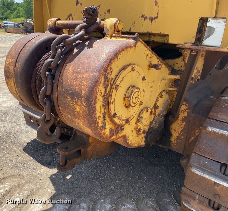 image for item DK6282 1967 Caterpillar D6C  dozer