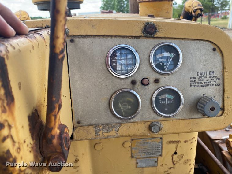 image for item DK6282 1967 Caterpillar D6C  dozer