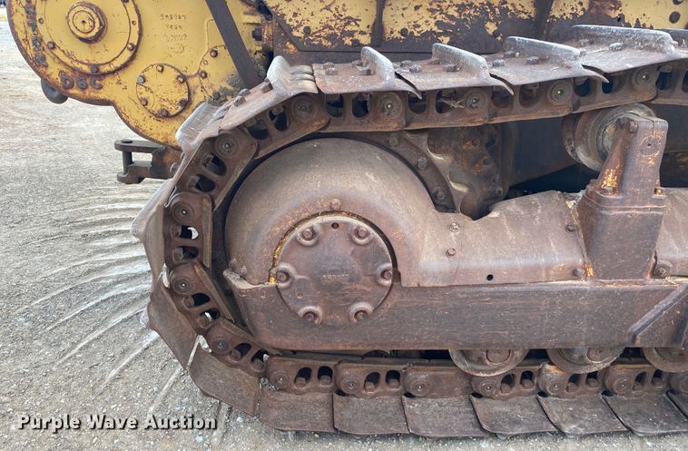 image for item DK6282 1967 Caterpillar D6C  dozer
