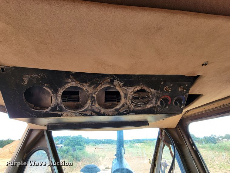 image for item DK6283 1974 Caterpillar D8K  dozer