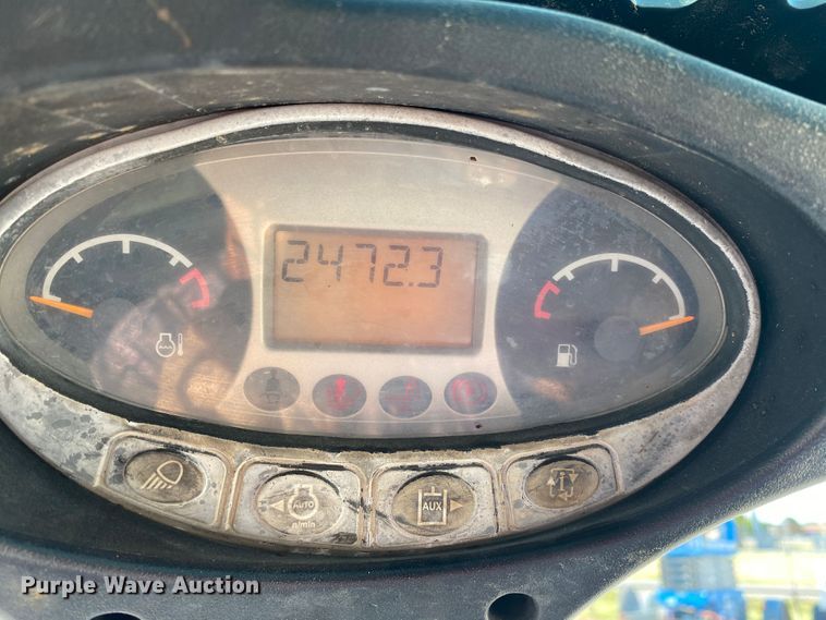 image for item DK6285 2014 Bobcat S530  skid steer loader