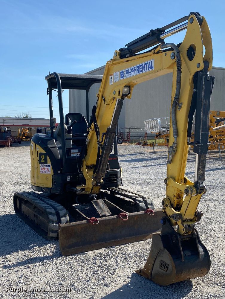 image for item DK6287 2016 Yanmar VI035-6A  mini excavator