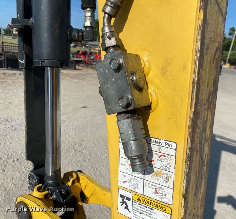 image for item DK6287 2016 Yanmar VI035-6A  mini excavator