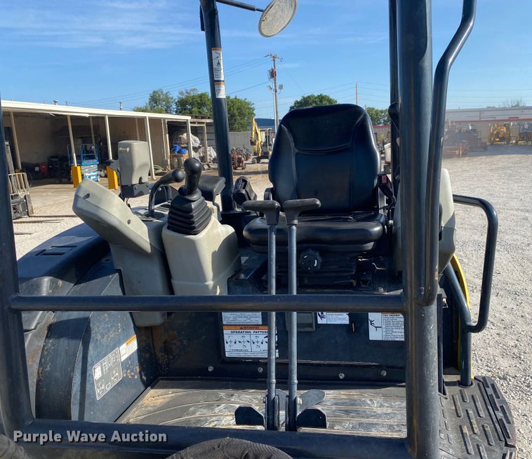image for item DK6287 2016 Yanmar VI035-6A  mini excavator