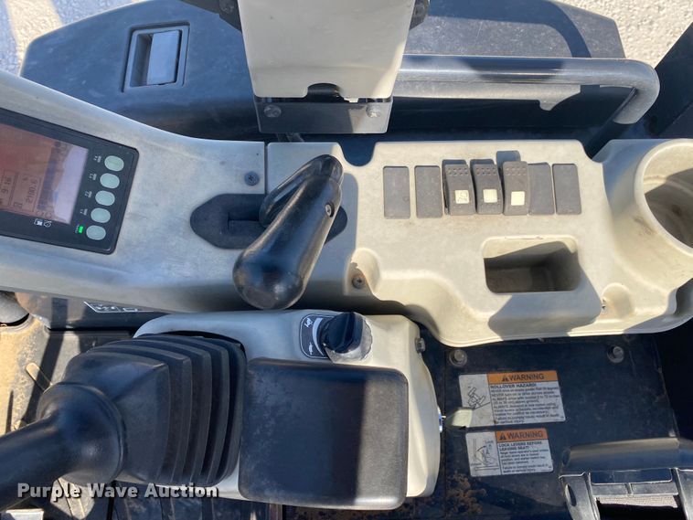 image for item DK6287 2016 Yanmar VI035-6A  mini excavator