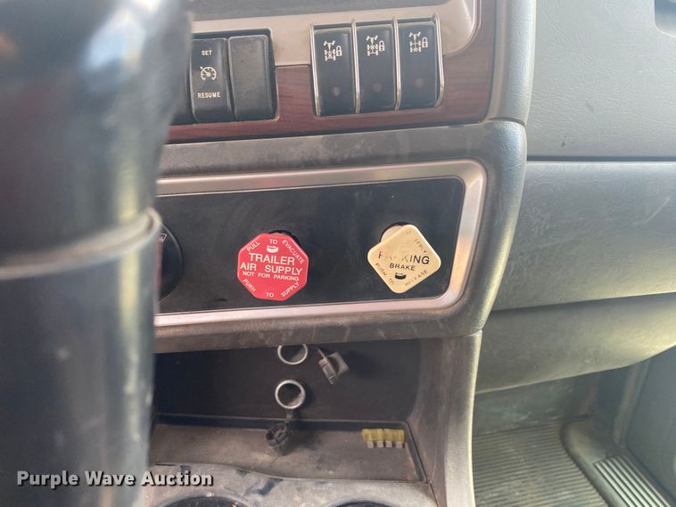 image for item DK6320 2008 Kenworth T800  drilling rig truck