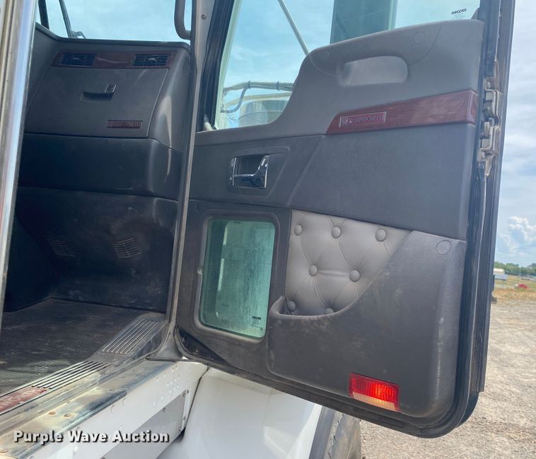 image for item DK6320 2008 Kenworth T800  drilling rig truck