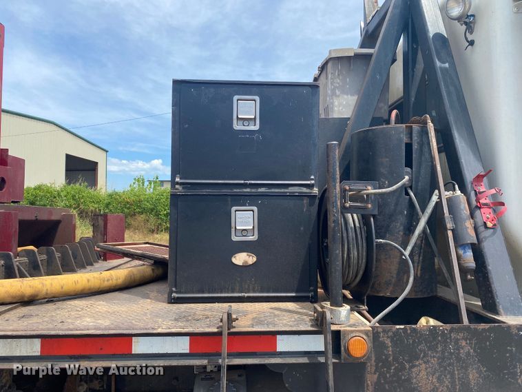 image for item DK6320 2008 Kenworth T800  drilling rig truck