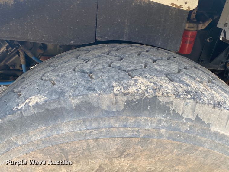 image for item DK6320 2008 Kenworth T800  drilling rig truck