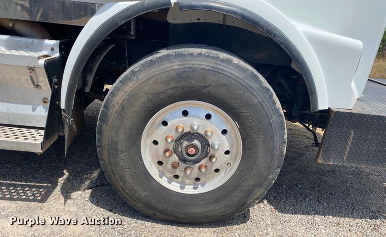 image for item DK6320 2008 Kenworth T800  drilling rig truck