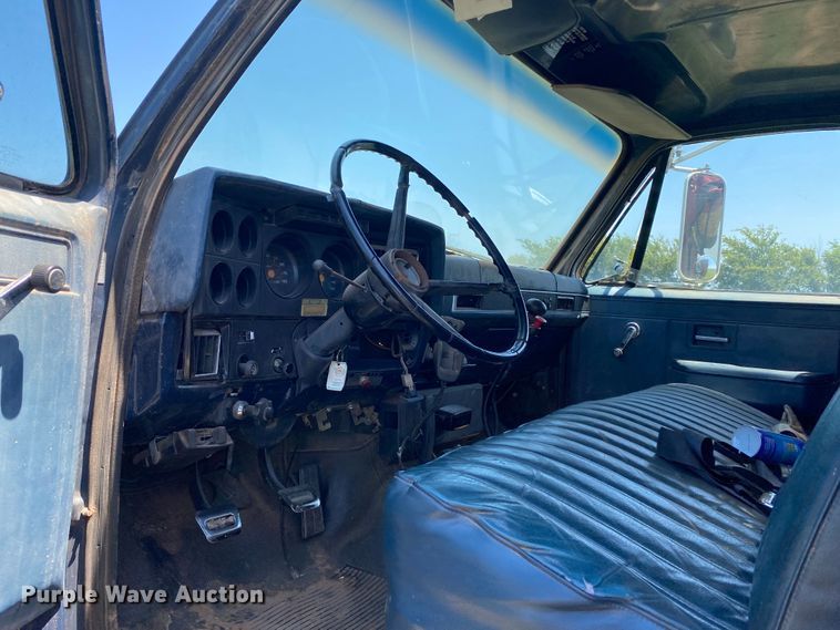 image for item DK6359 1988 Chevrolet C70  grain truck