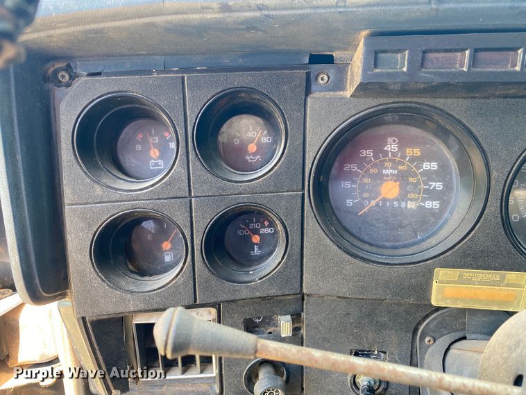 image for item DK6359 1988 Chevrolet C70  grain truck