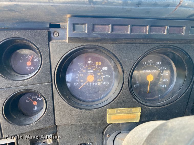 image for item DK6359 1988 Chevrolet C70  grain truck