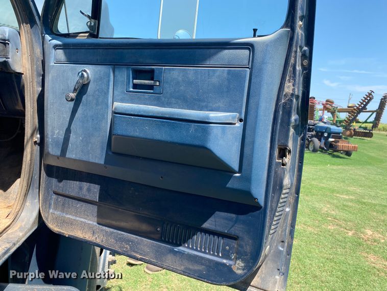 image for item DK6359 1988 Chevrolet C70  grain truck