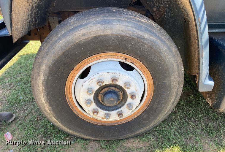 image for item DK6359 1988 Chevrolet C70  grain truck