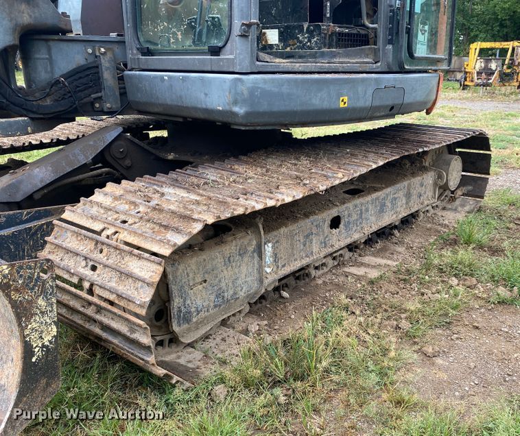 image for item DK6361 2012 Hitachi ZX85USB-3  mini excavator