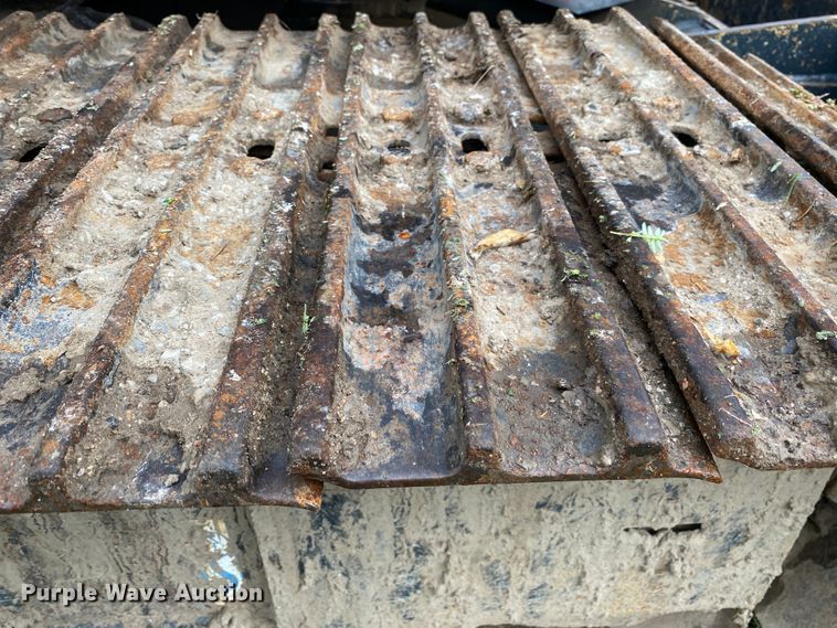 image for item DK6361 2012 Hitachi ZX85USB-3  mini excavator