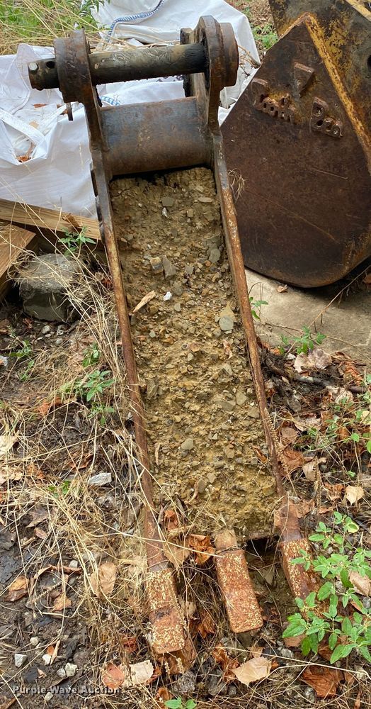 image for item DK6361 2012 Hitachi ZX85USB-3  mini excavator