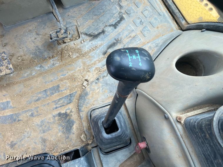 image for item DK6363 2003 Komatsu WB140  backhoe