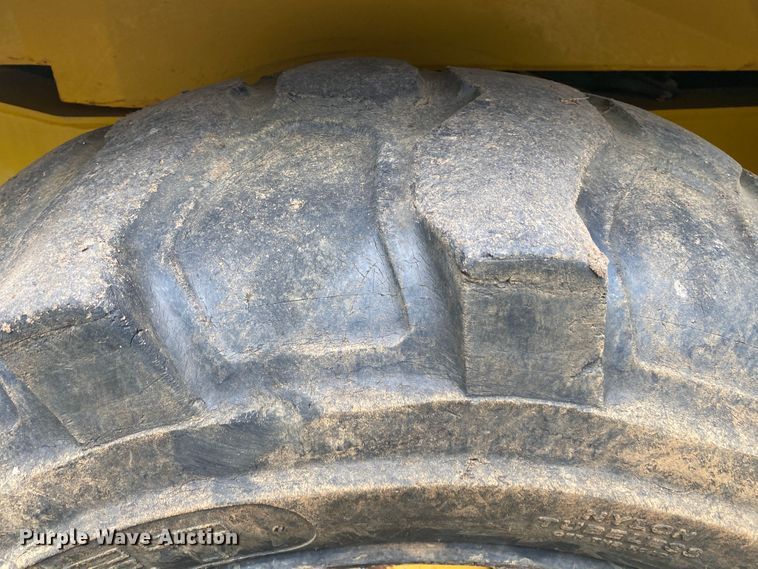 image for item DK6363 2003 Komatsu WB140  backhoe