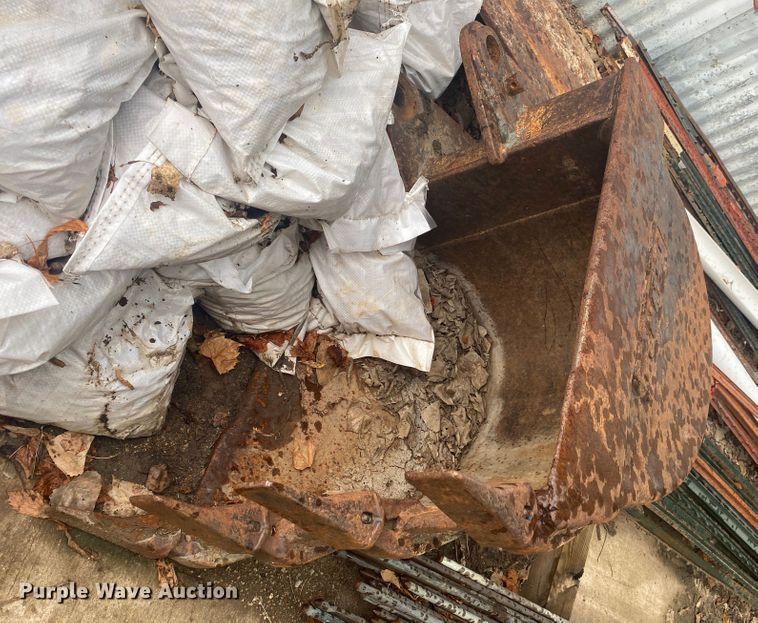 image for item DK6363 2003 Komatsu WB140  backhoe