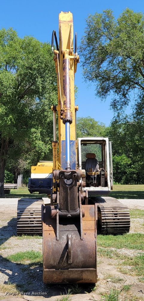 image for item DM2383 Komatsu PC200LC-3  excavator