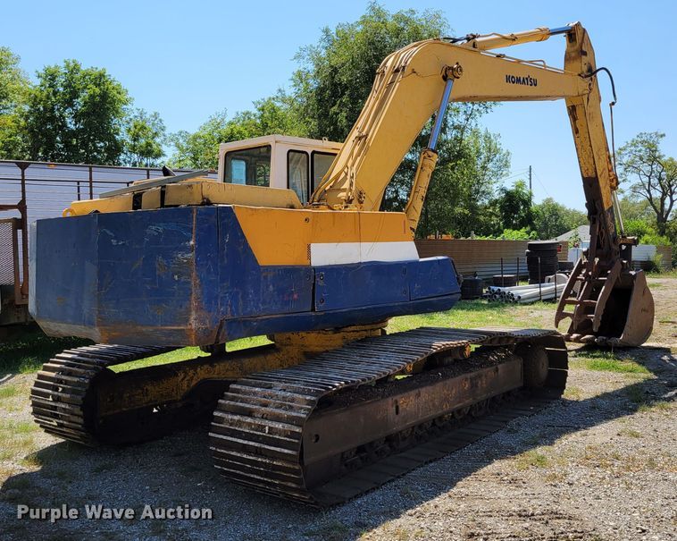 image for item DM2383 Komatsu PC200LC-3  excavator