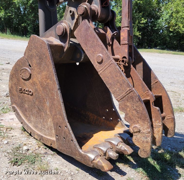 image for item DM2383 Komatsu PC200LC-3  excavator