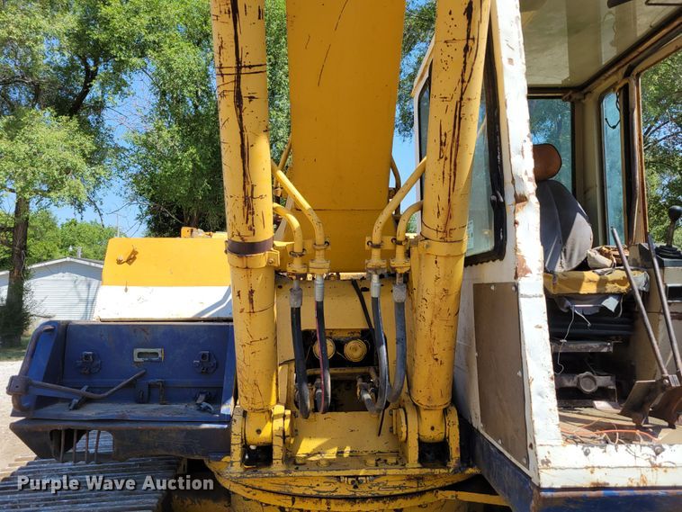 image for item DM2383 Komatsu PC200LC-3  excavator