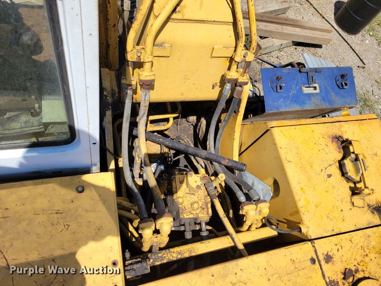 image for item DM2383 Komatsu PC200LC-3  excavator
