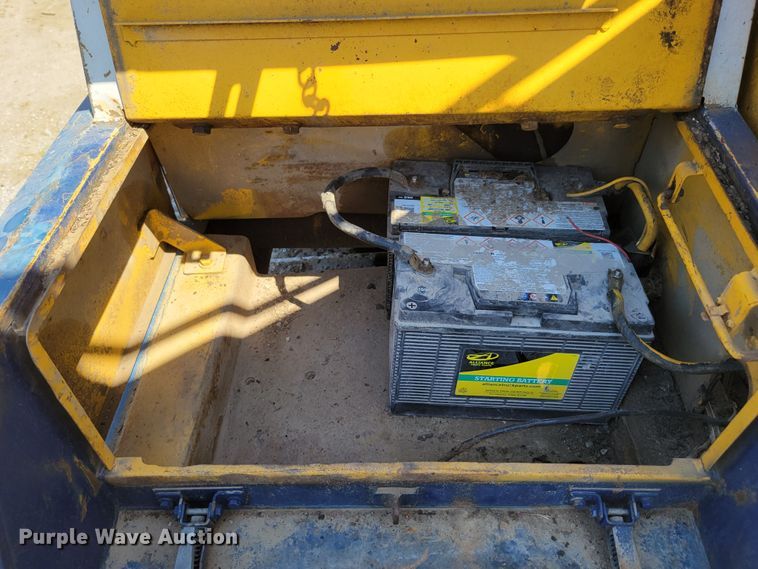 image for item DM2383 Komatsu PC200LC-3  excavator