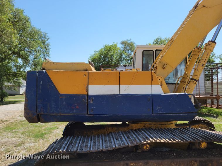 image for item DM2383 Komatsu PC200LC-3  excavator