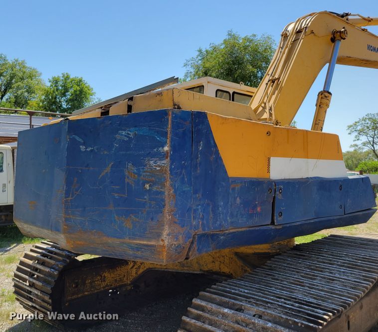 image for item DM2383 Komatsu PC200LC-3  excavator