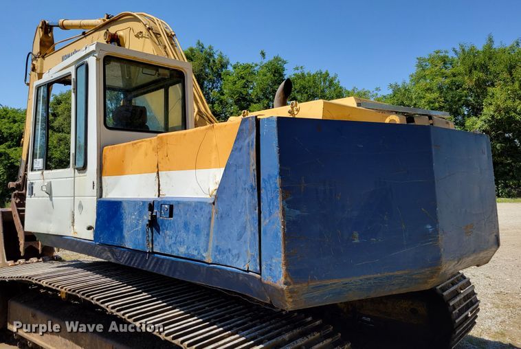 image for item DM2383 Komatsu PC200LC-3  excavator