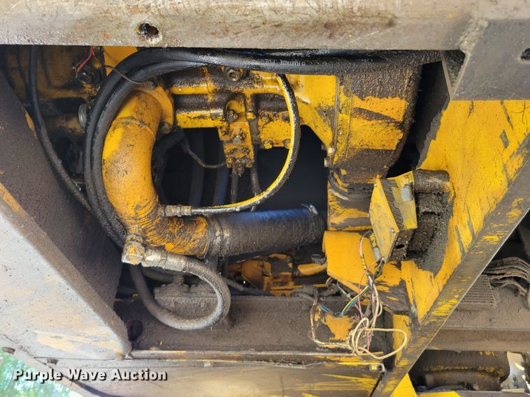 image for item DM2383 Komatsu PC200LC-3  excavator