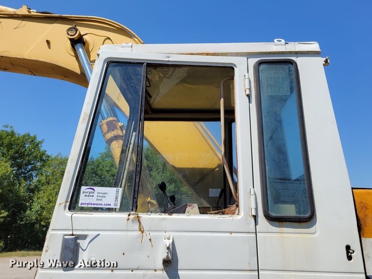 image for item DM2383 Komatsu PC200LC-3  excavator