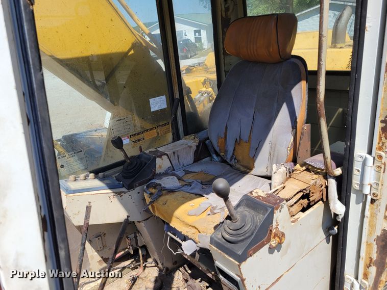 image for item DM2383 Komatsu PC200LC-3  excavator