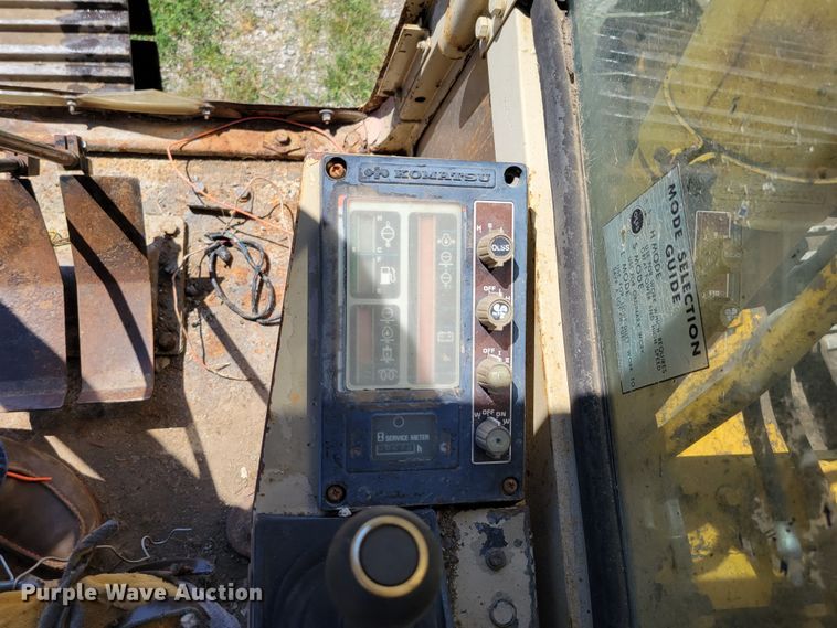 image for item DM2383 Komatsu PC200LC-3  excavator