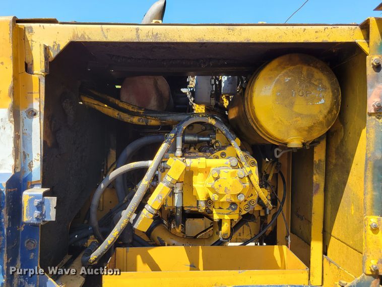 image for item DM2383 Komatsu PC200LC-3  excavator