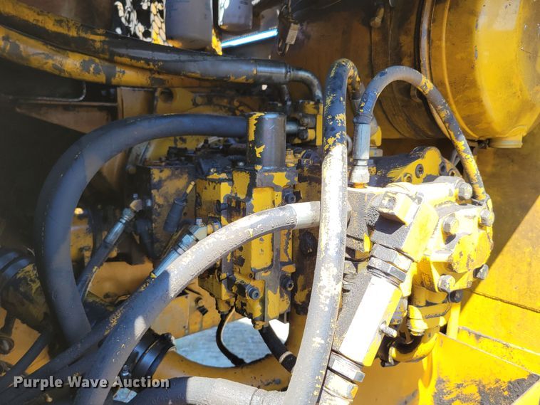 image for item DM2383 Komatsu PC200LC-3  excavator