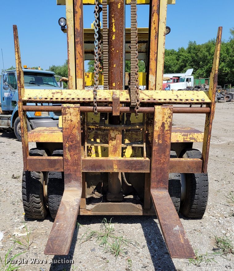 image for item DM2384 Yardlift CHY160B  forklift