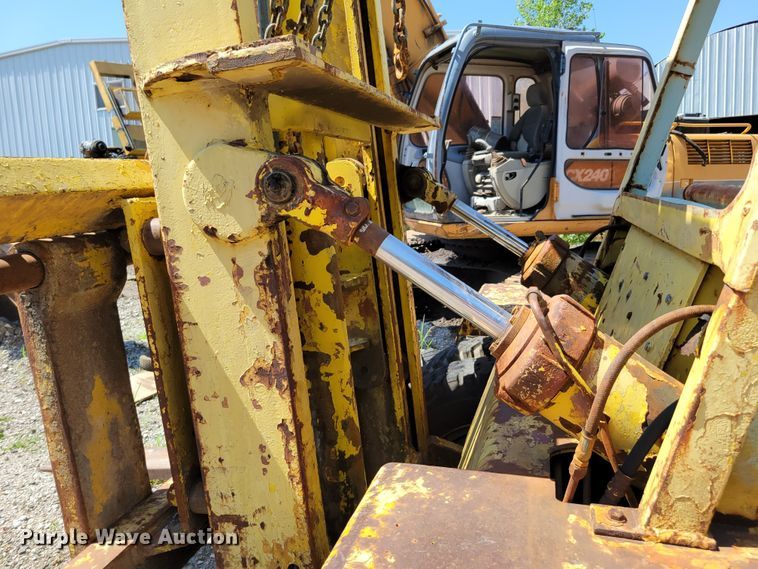 image for item DM2384 Yardlift CHY160B  forklift