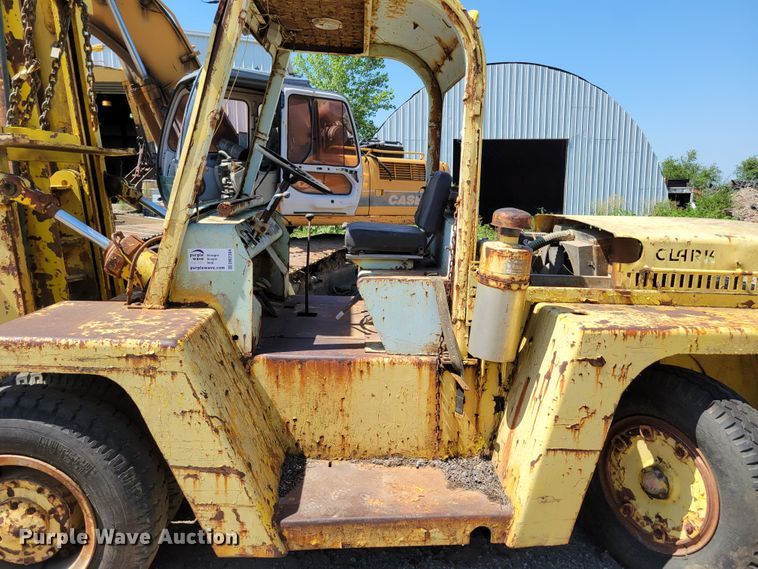 image for item DM2384 Yardlift CHY160B  forklift