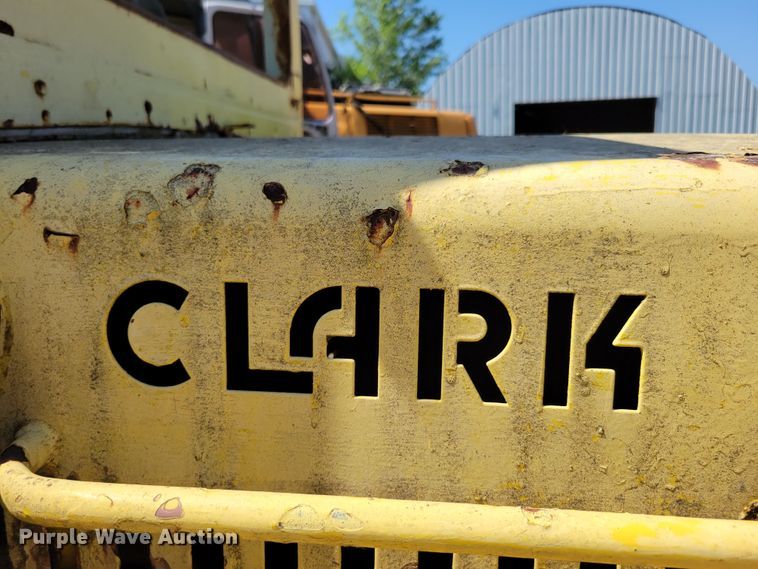 image for item DM2384 Yardlift CHY160B  forklift