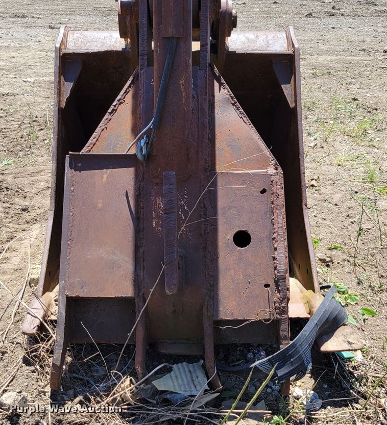 image for item DM2386 1990 Caterpillar E240  excavator