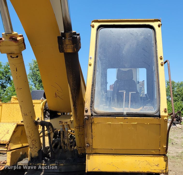 image for item DM2386 1990 Caterpillar E240  excavator