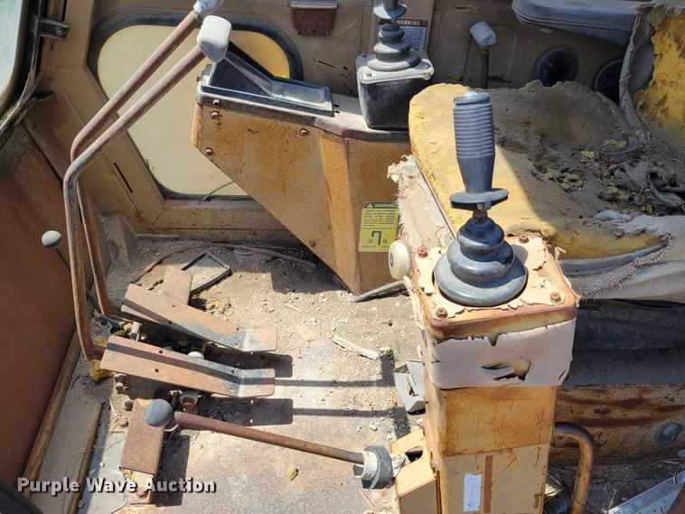 image for item DM2386 1990 Caterpillar E240  excavator