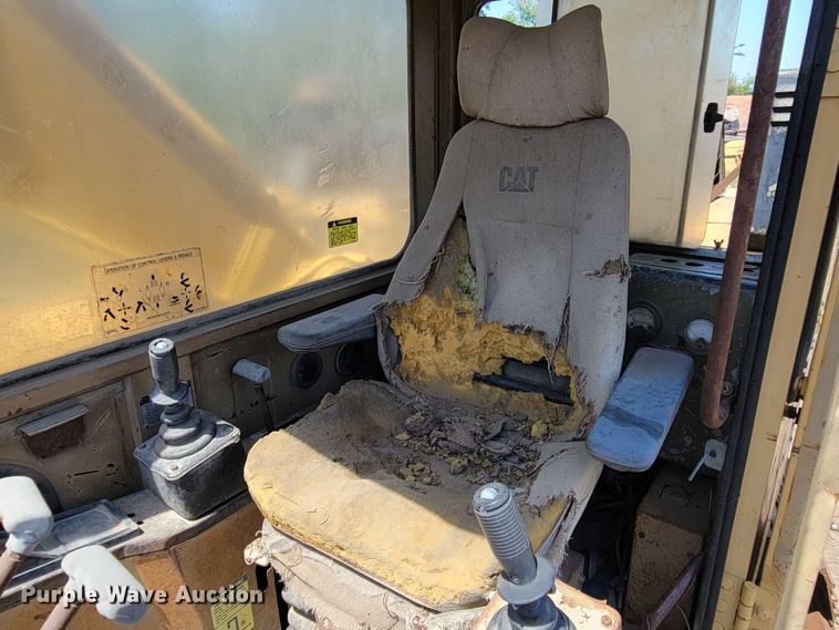 image for item DM2386 1990 Caterpillar E240  excavator